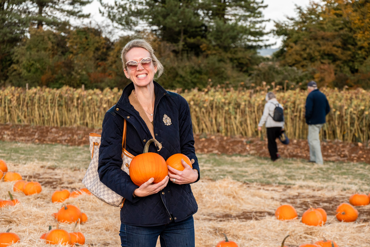 Happy Mum In Pumpkins 22
