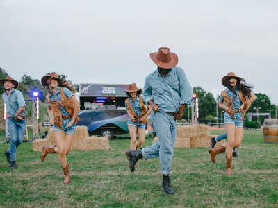 Line Dancers 12