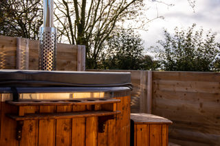 Sunflower Safari Hot Tub Area 2